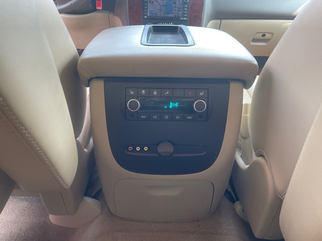 2011 CHEVROLET SUBURBAN - 18891