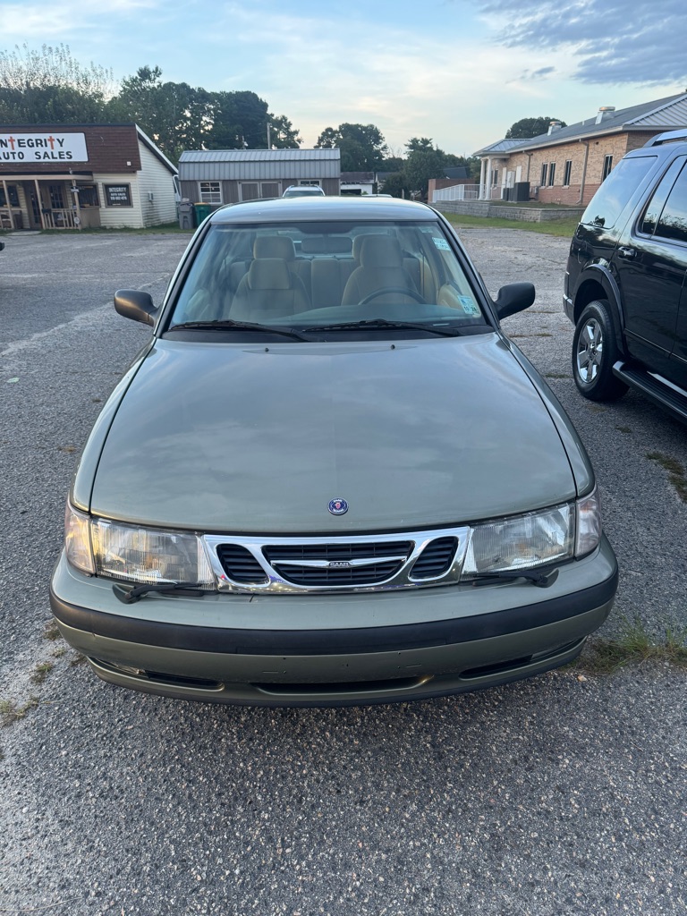 Green 1999 Saab 9-3 Hatchback Front-Wheel Drive Automatic