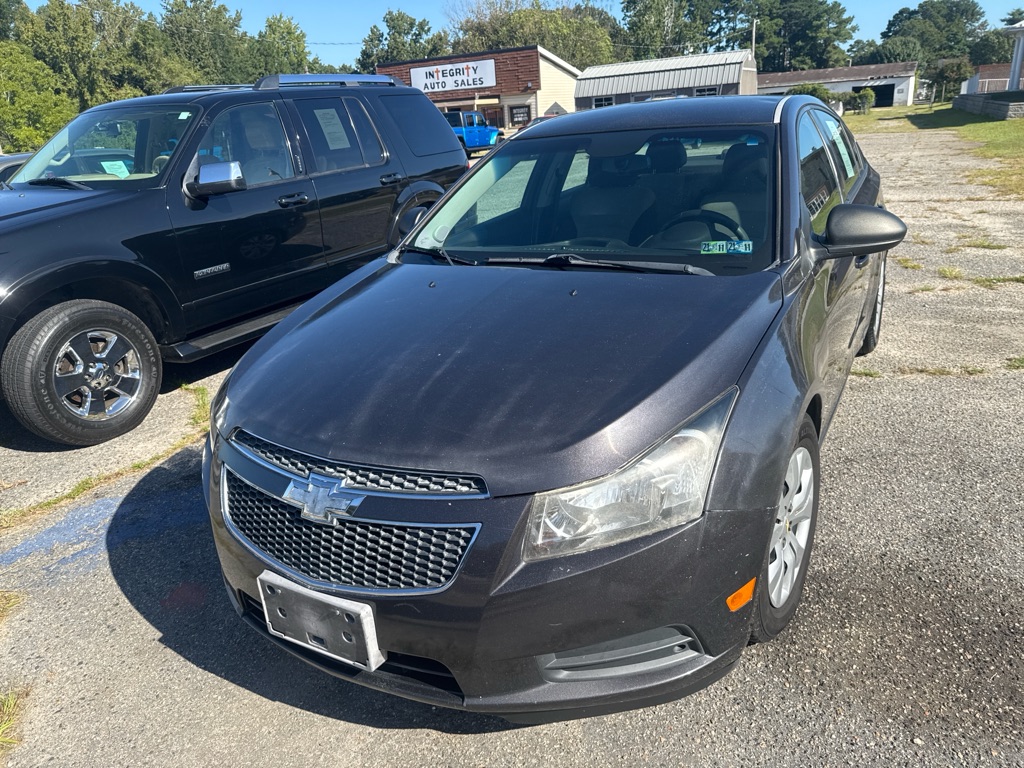 Gray 2014 Chevrolet Cruze Sedan Front-Wheel Drive Automatic