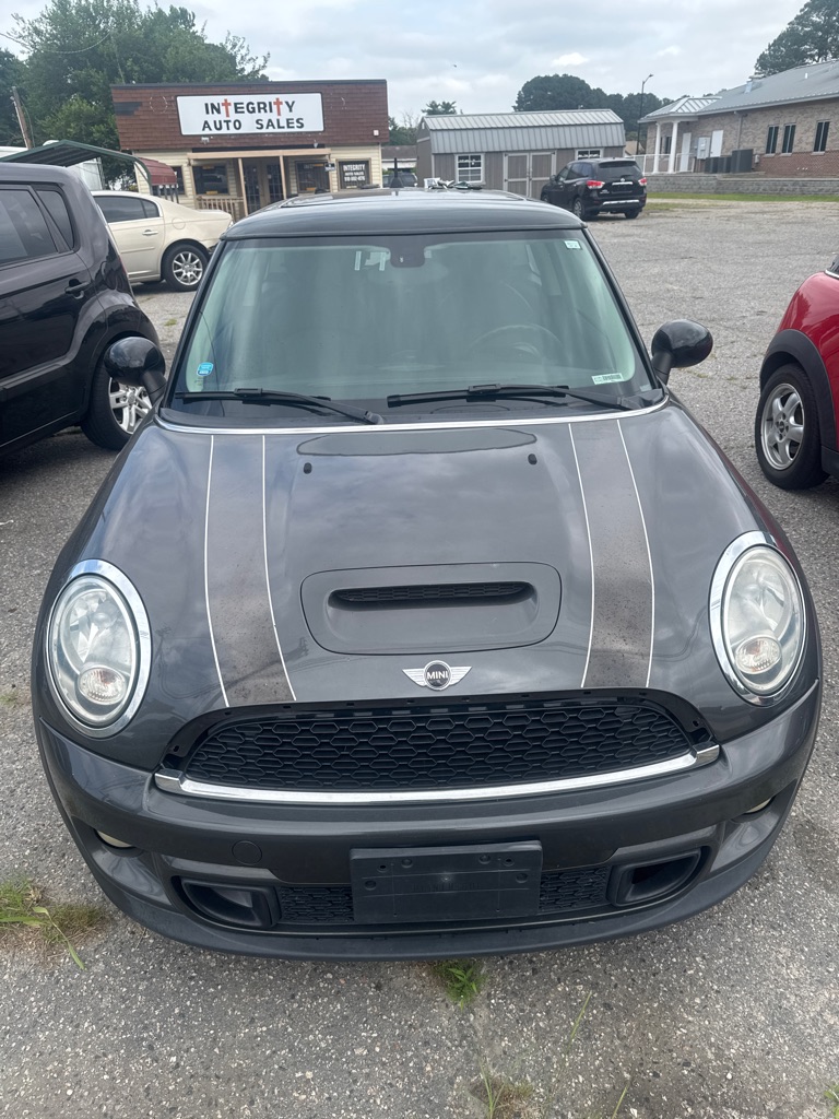 Gray 2013 MINI Cooper S Hatchback FWD Hatchback Front-Wheel Drive Automatic