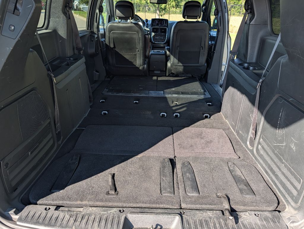 Photo 15 of this DODGE GRAND CARAVAN