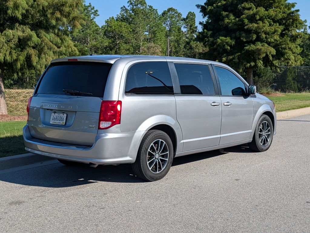 Photo 3 of this DODGE GRAND CARAVAN