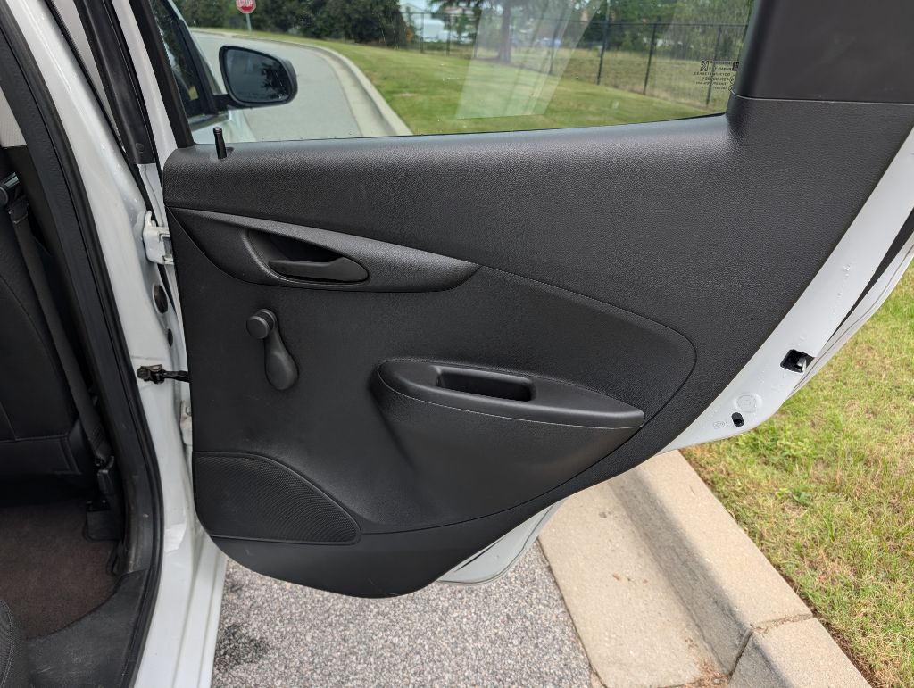 Photo 18 of this CHEVROLET SPARK