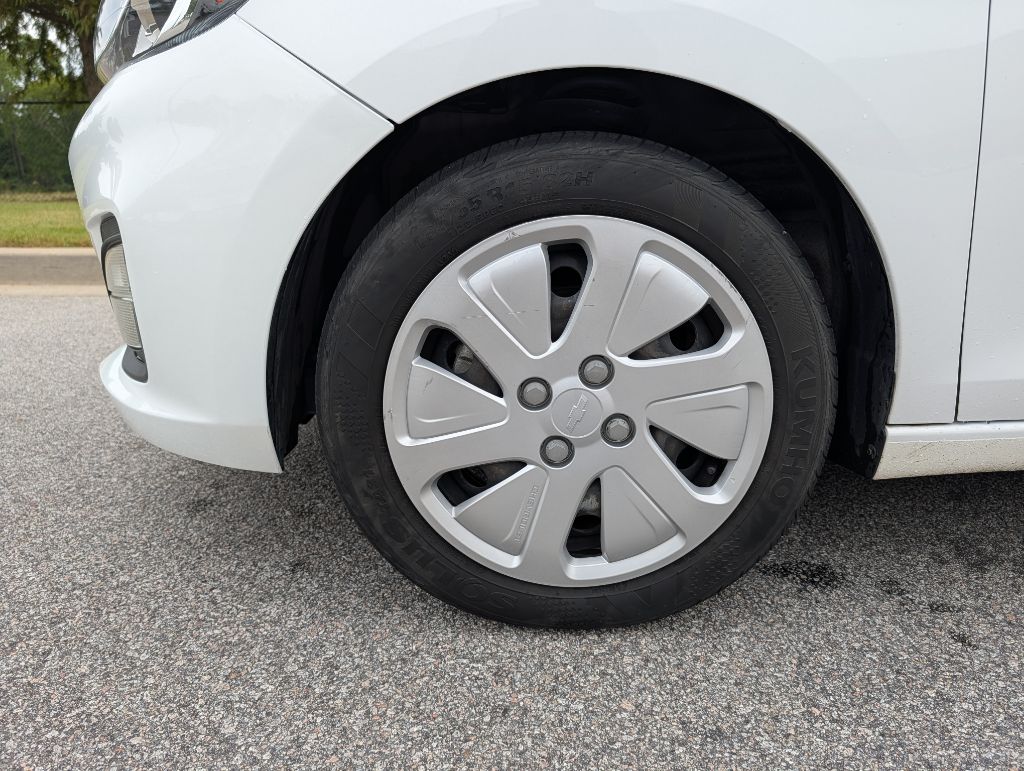 Photo 26 of this CHEVROLET SPARK