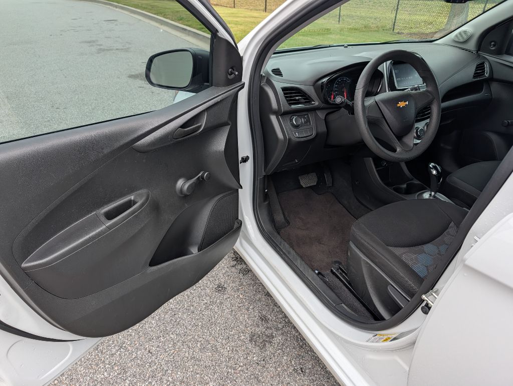 Photo 10 of this CHEVROLET SPARK