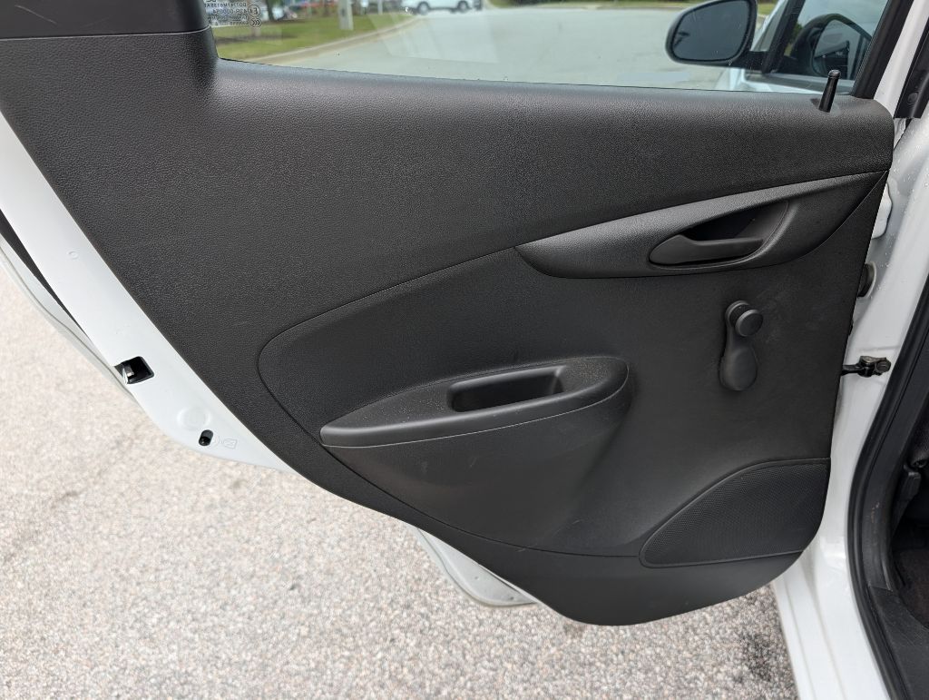 Photo 14 of this CHEVROLET SPARK