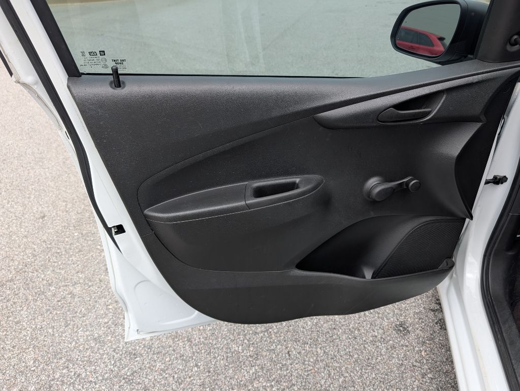 Photo 9 of this CHEVROLET SPARK