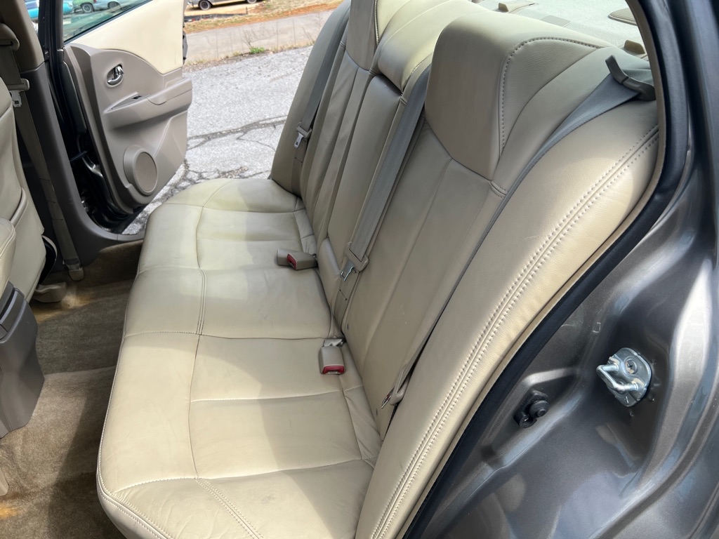 Photo 17 of this NISSAN ALTIMA