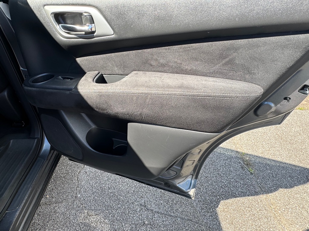Photo 23 of this NISSAN PATHFINDER
