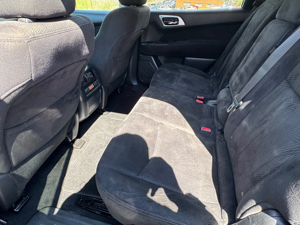 Photo 26 of this NISSAN PATHFINDER
