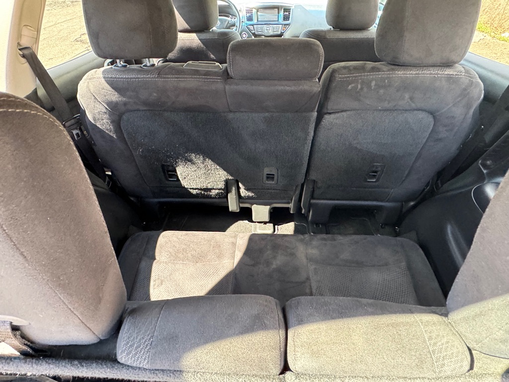 Photo 28 of this NISSAN PATHFINDER