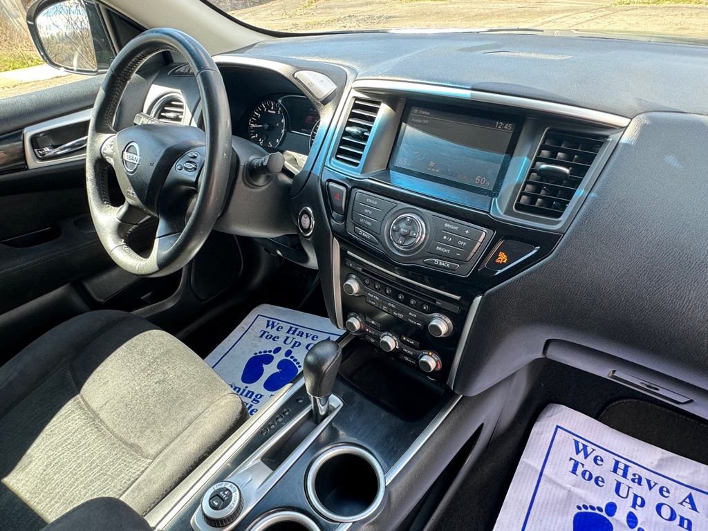 Photo 19 of this NISSAN PATHFINDER