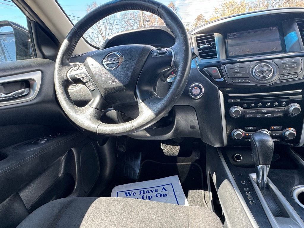 Photo 31 of this NISSAN PATHFINDER