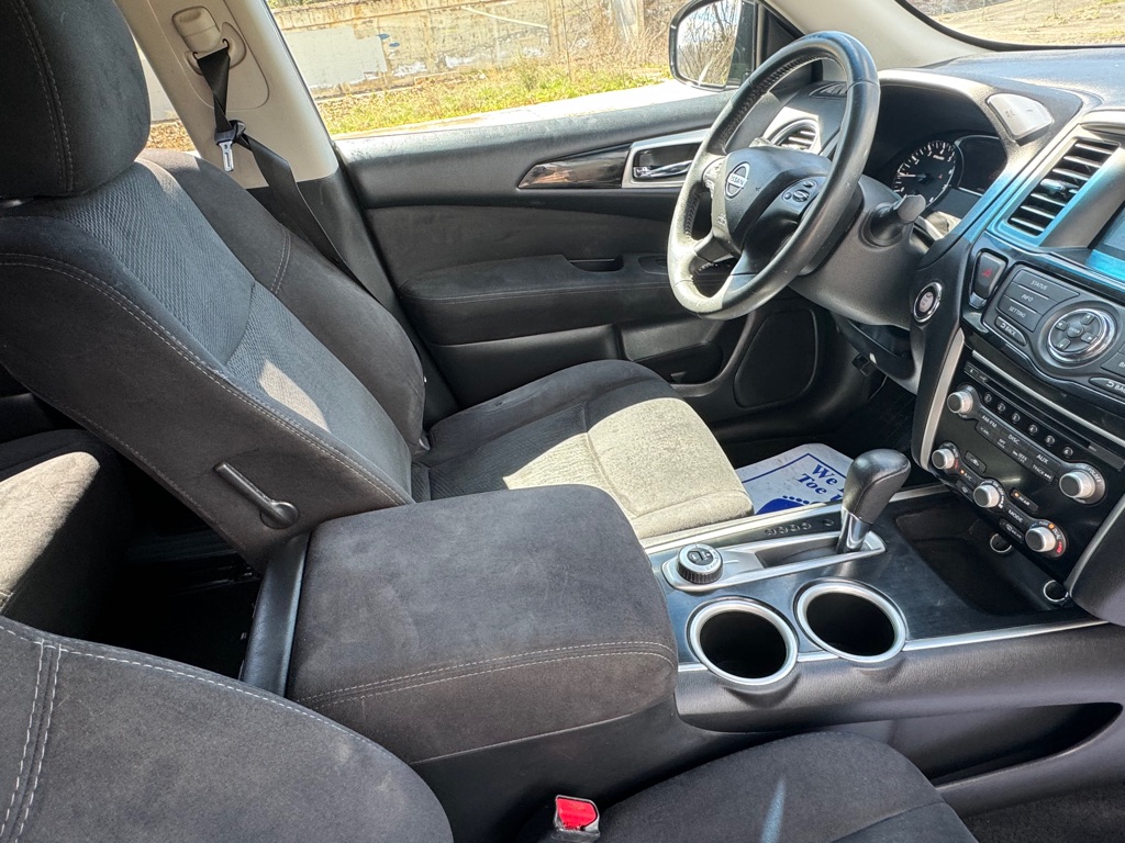 Photo 17 of this NISSAN PATHFINDER