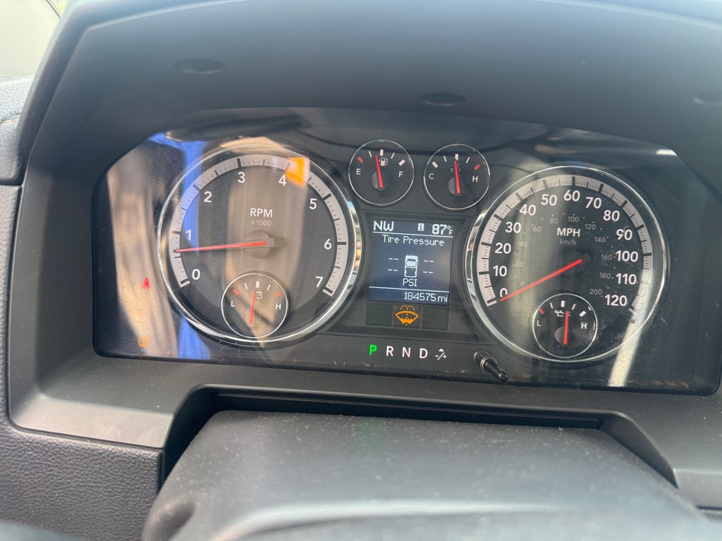 DODGE RAM 1500 2011 DODGE RAM 1500 1D7RB1CT8BS573187
