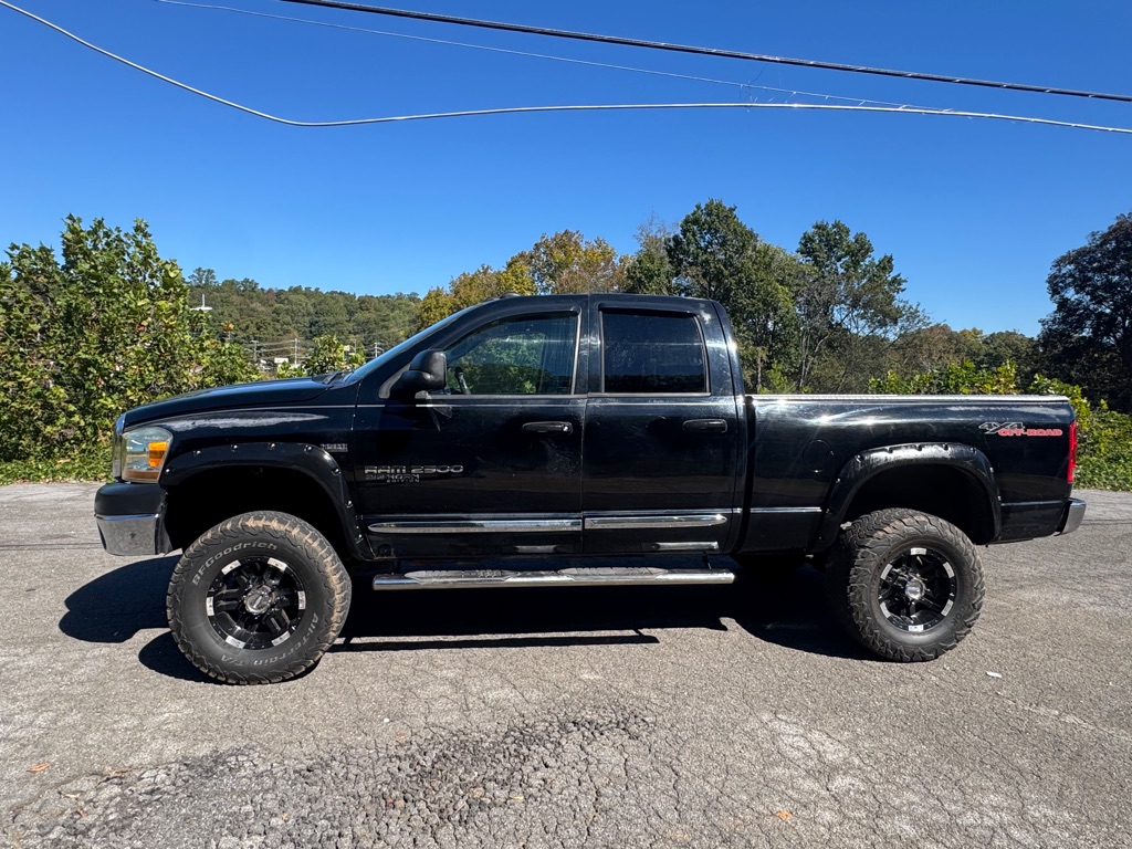 Photo 4 of this DODGE RAM 2500