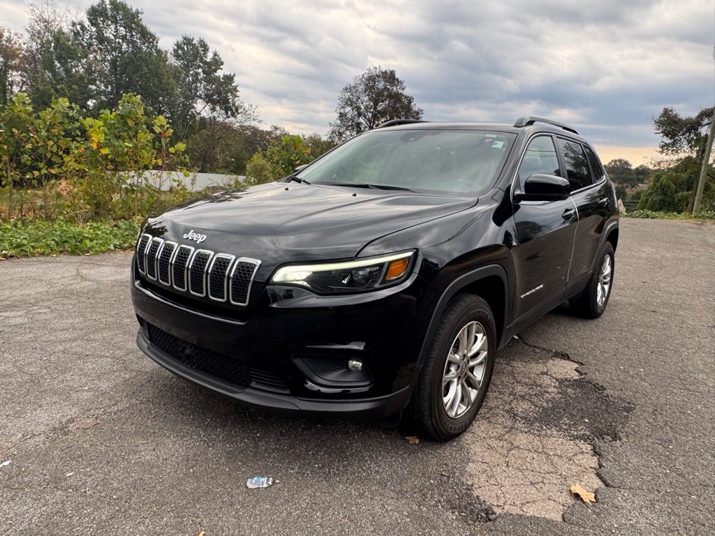 Photo 9 of this JEEP CHEROKEE