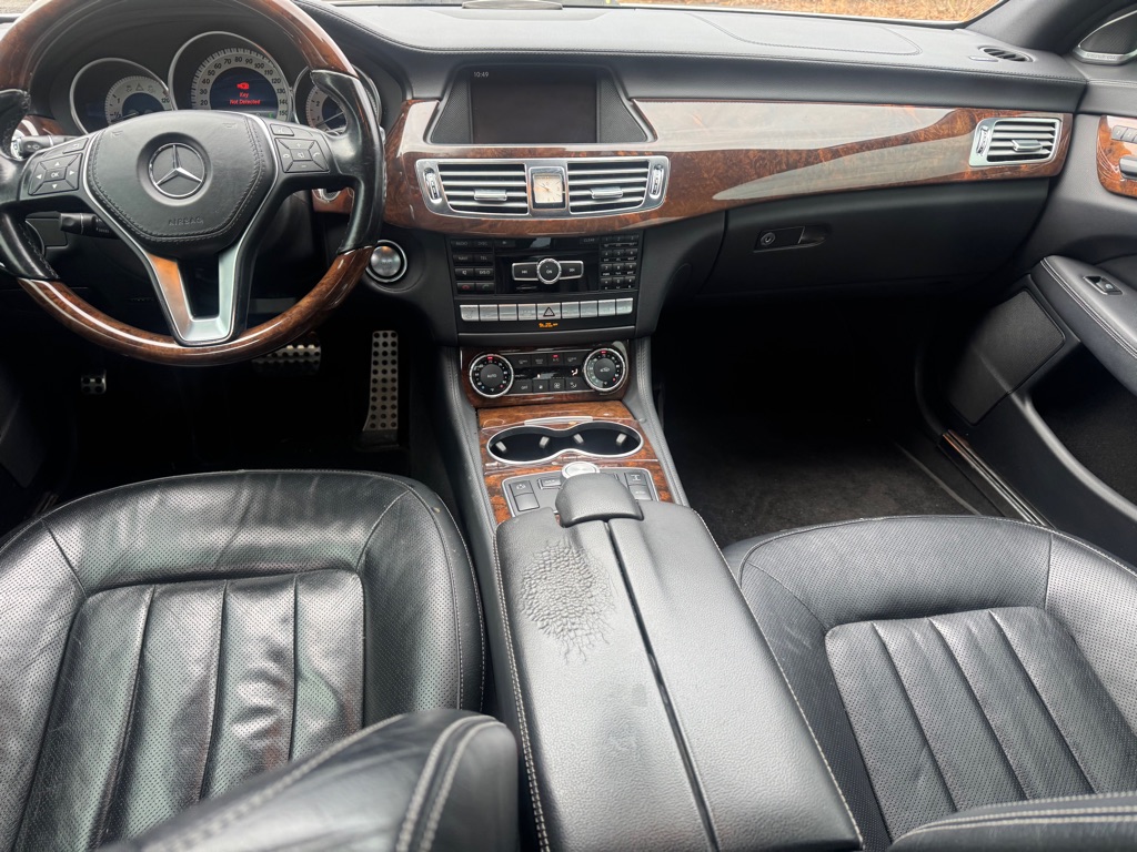 Photo 26 of this MERCEDES-BENZ CLS