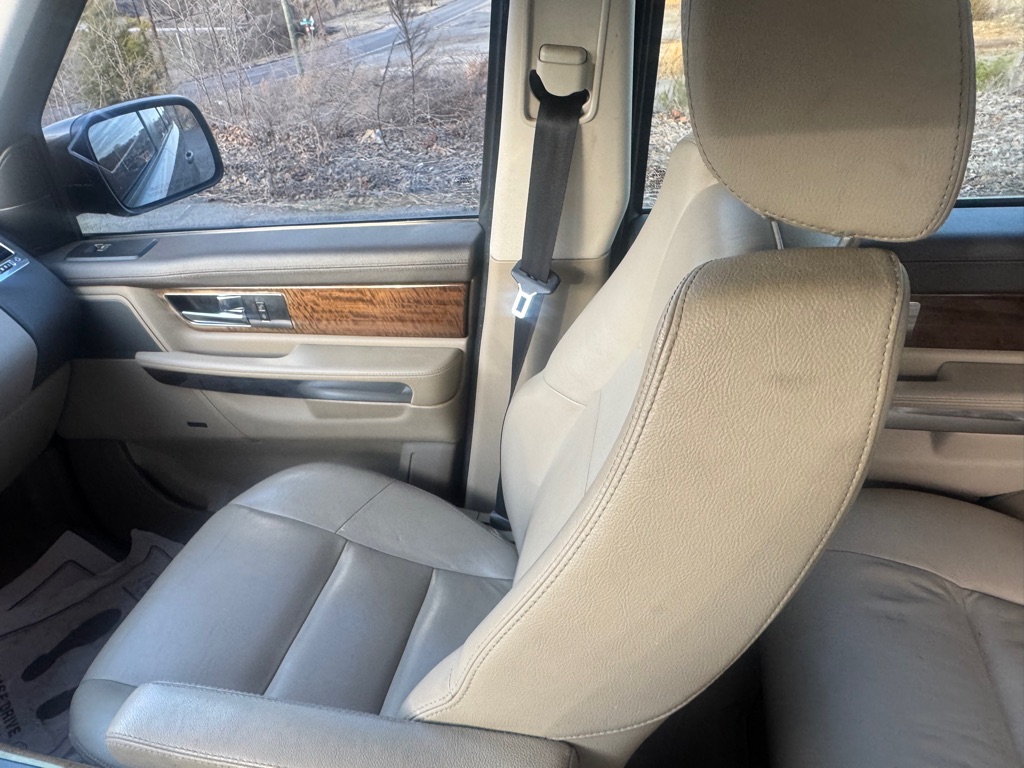 Photo 12 of this LAND ROVER RANGE ROVER SPO