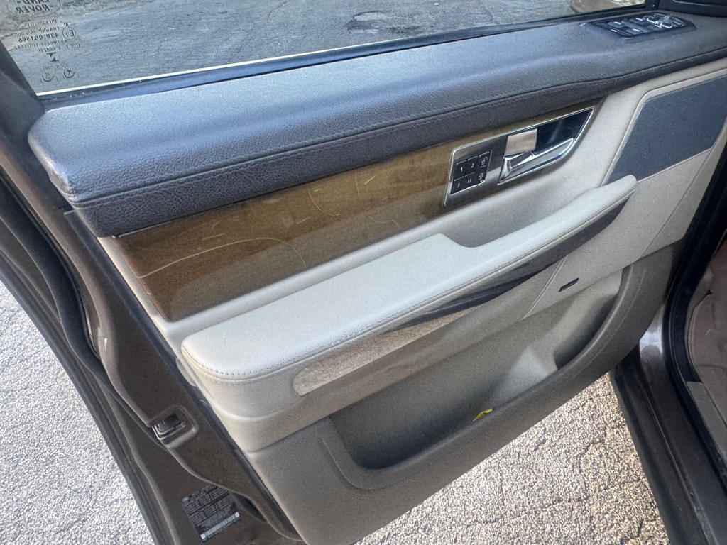 Photo 21 of this LAND ROVER RANGE ROVER SPO