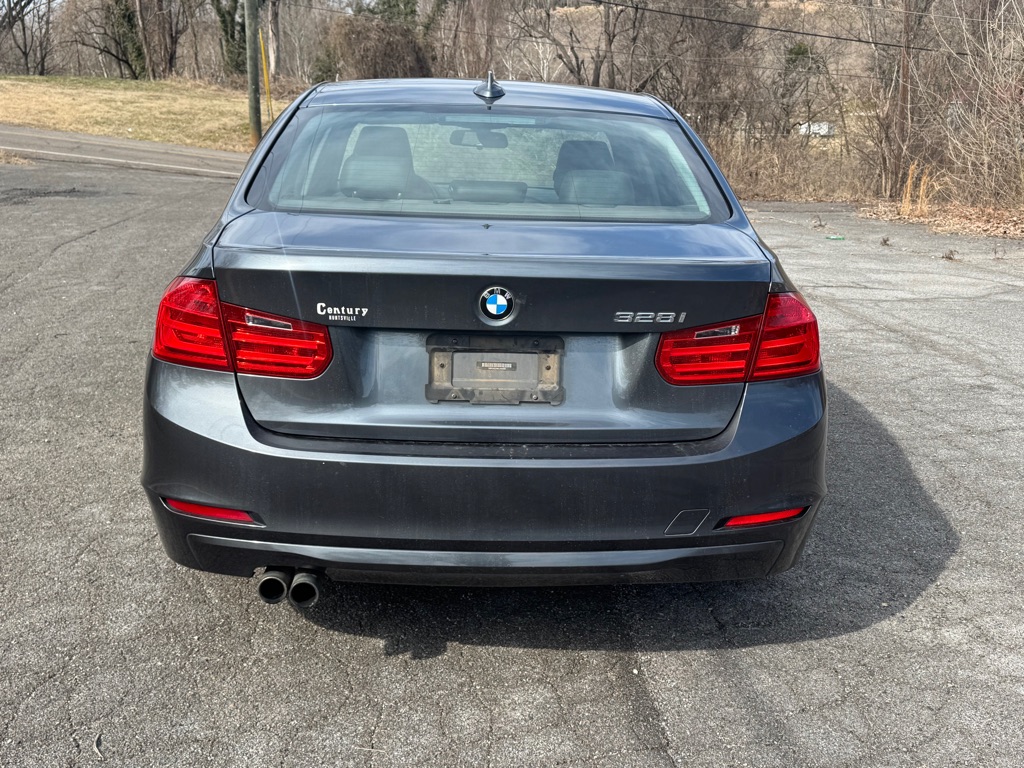 Photo 6 of this BMW 328