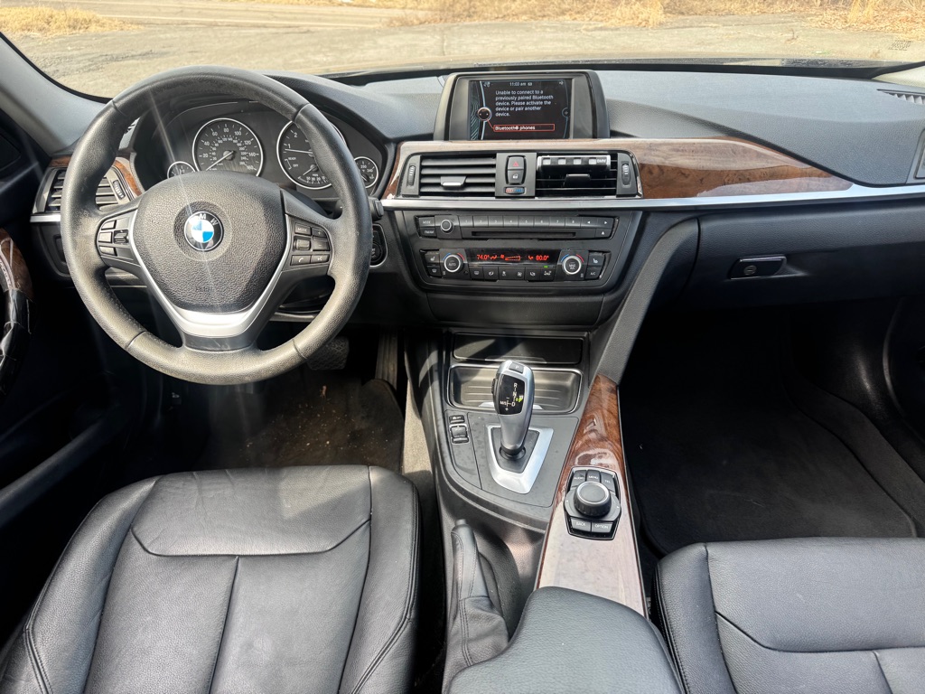 Photo 15 of this BMW 328