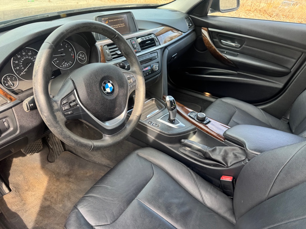 Photo 13 of this BMW 328