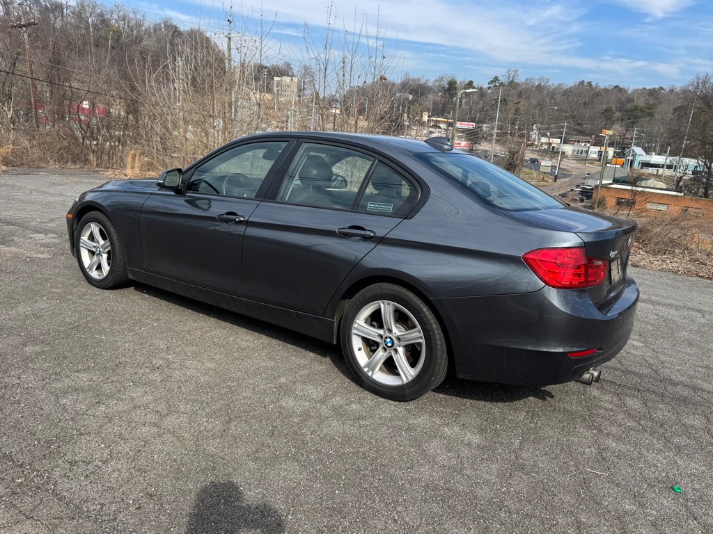 Photo 4 of this BMW 328