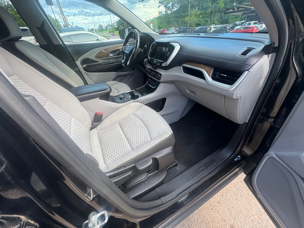 Photo 13 of this GMC TERRAIN