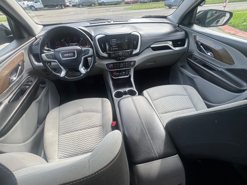 Photo 24 of this GMC TERRAIN