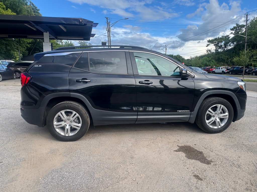 Photo 6 of this GMC TERRAIN
