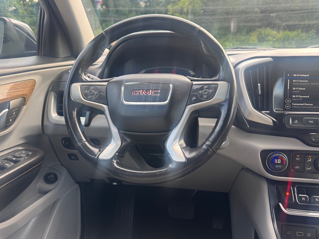 Photo 17 of this GMC TERRAIN