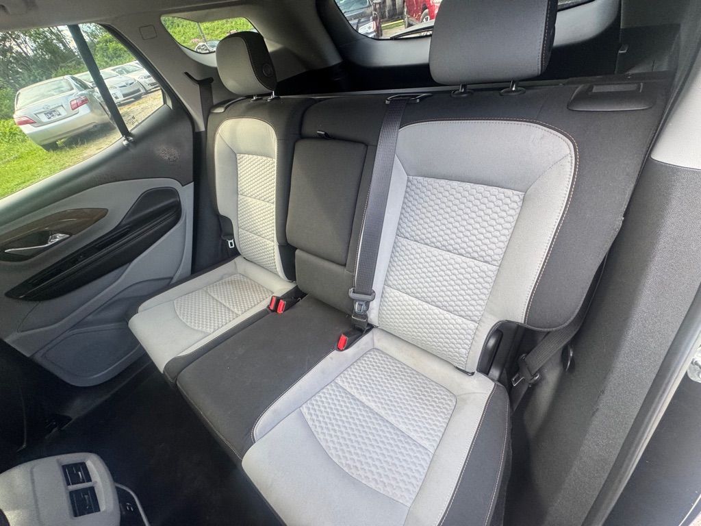 Photo 18 of this GMC TERRAIN