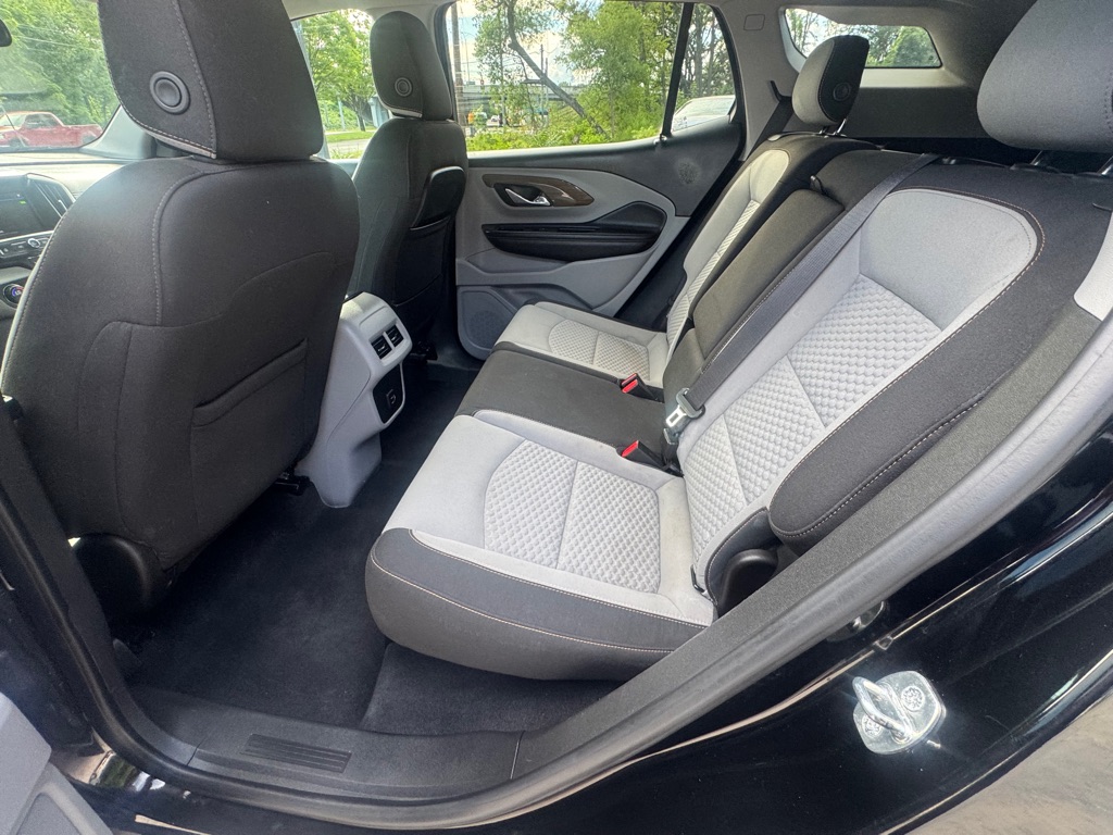 Photo 25 of this GMC TERRAIN
