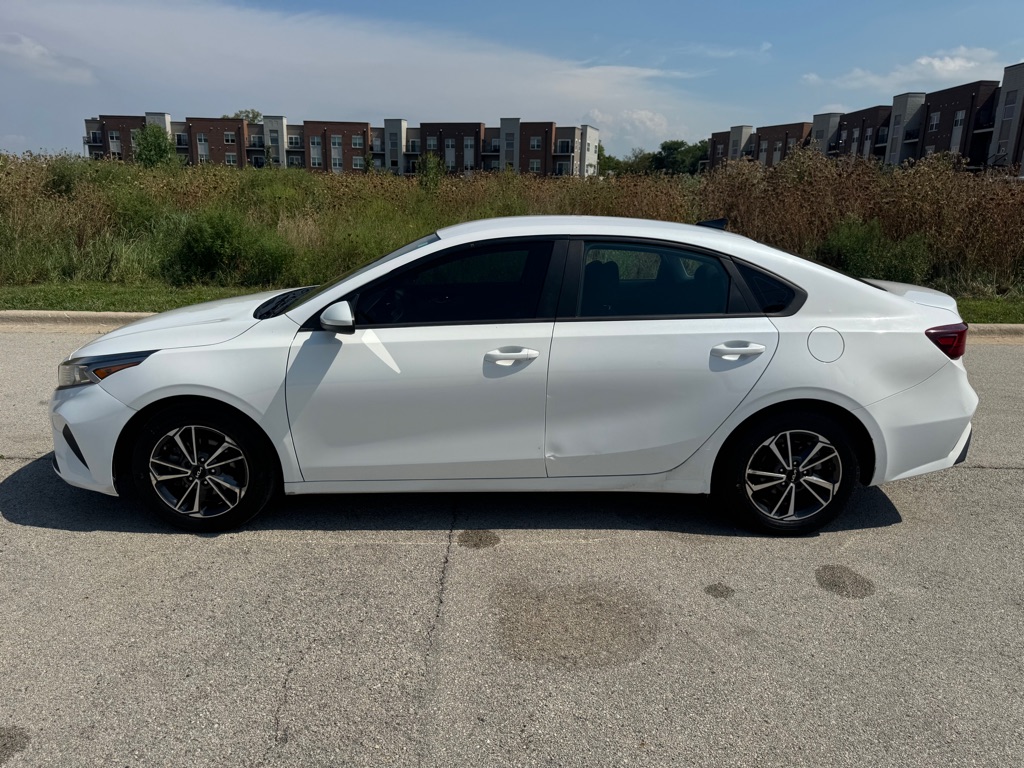 Photo 4 of this KIA FORTE