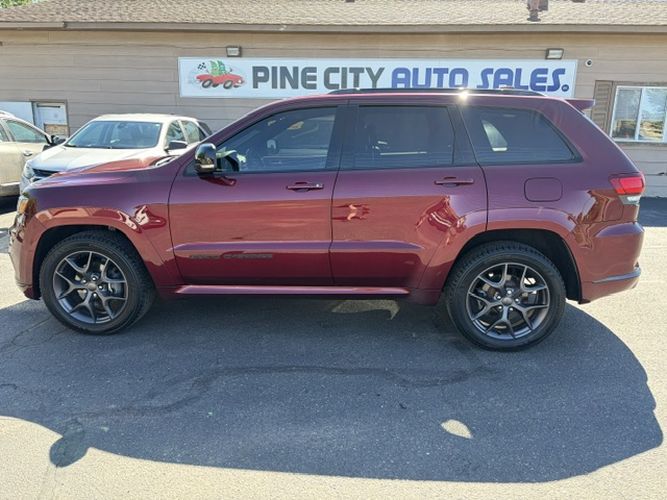 Photo 2 of this JEEP GRAND CHEROKEE