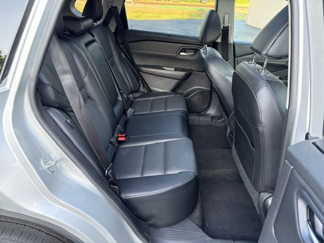 Photo 13 of this NISSAN ROGUE