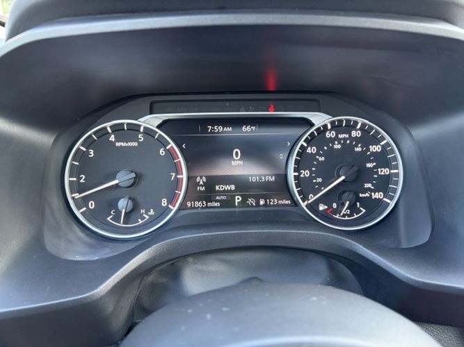 Photo 15 of this NISSAN ROGUE