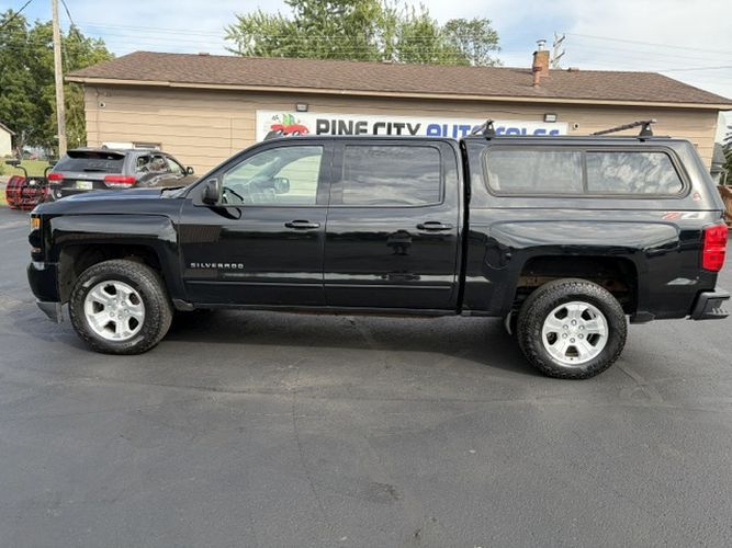 Photo 2 of this CHEVROLET SILVERADO 1500
