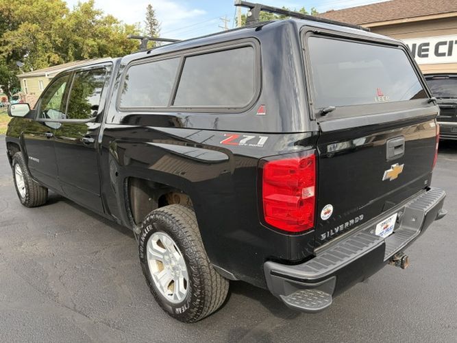 Photo 3 of this CHEVROLET SILVERADO 1500