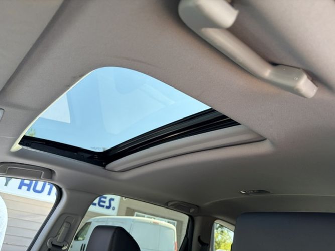 Photo 18 of this HONDA CR-V
