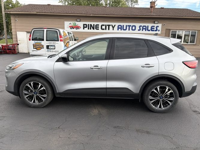 Photo 2 of this FORD ESCAPE