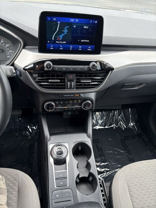 Photo 13 of this FORD ESCAPE