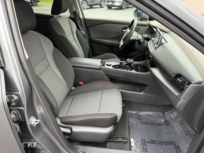 Photo 14 of this NISSAN ROGUE