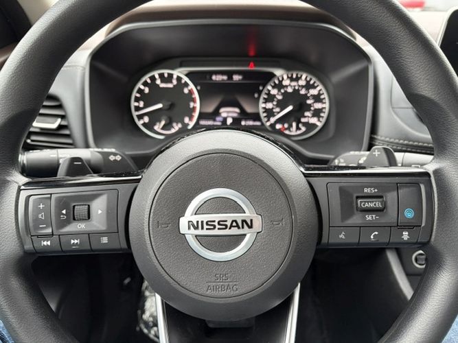 Photo 16 of this NISSAN ROGUE