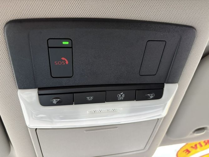 Photo 18 of this NISSAN ROGUE