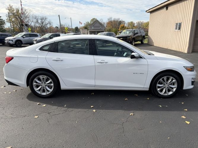 Photo 7 of this CHEVROLET MALIBU