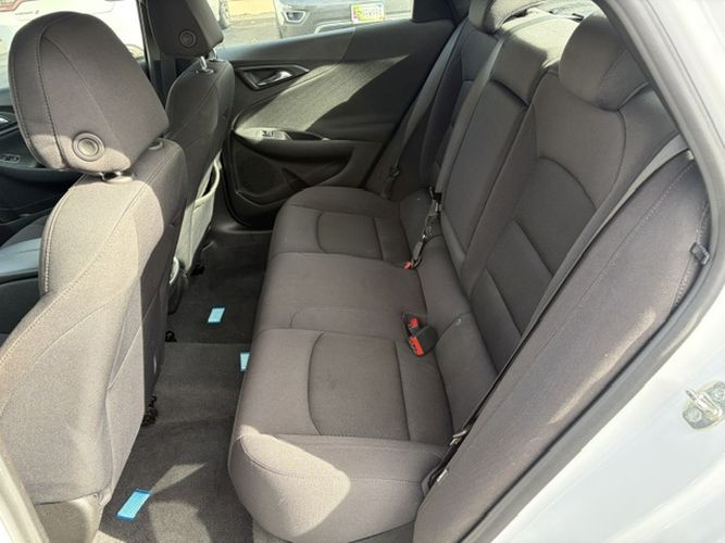 Photo 12 of this CHEVROLET MALIBU