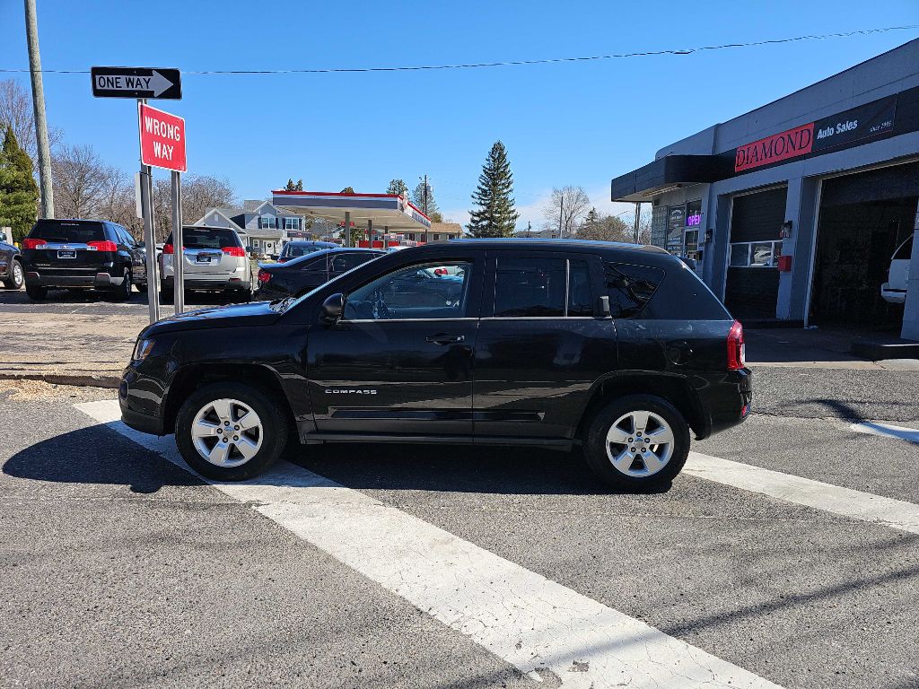 Photo 8 of this JEEP COMPASS