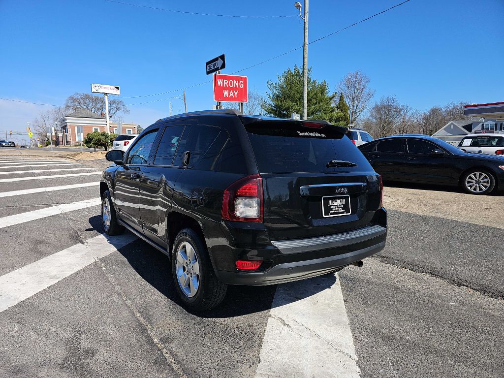 Photo 7 of this JEEP COMPASS